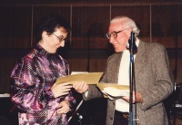 Rachel Galinne receiving the Prime Minister's Prize